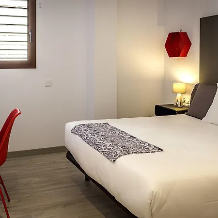 Hostemplo Sagrada Familia 4*