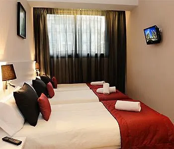 Hostemplo Sagrada Familia Gasthof 4*